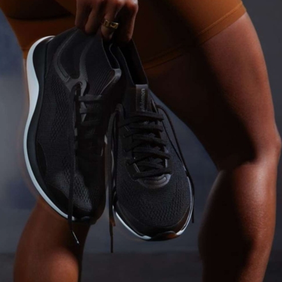 Lululemon Chargefeel Mid Womens Workout Shoe In Black/Anchor/White Size 9.5 - Picture 3 of 17